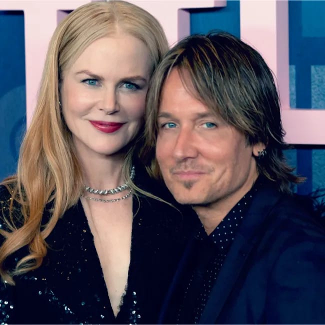 Keith Urban and Nicole Kidman at an awards show