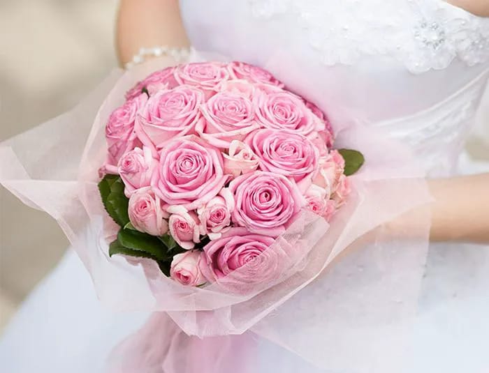 Solo Arrangements Pink rose flower bouquet