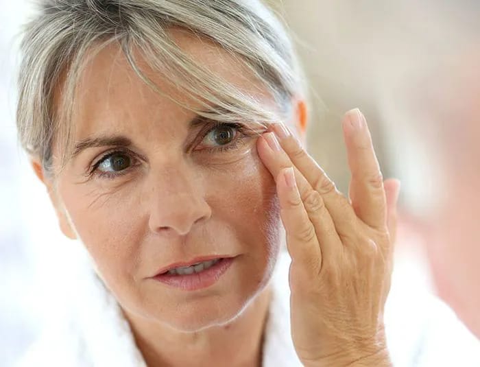 woman-worried-wrinkles