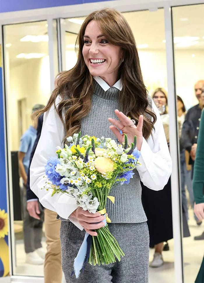 Kate Middleton button down shirt gray vest Vsi Razom Community Hub in Bracknell