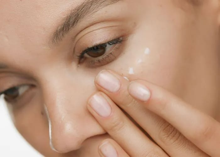 woman-eye-cream