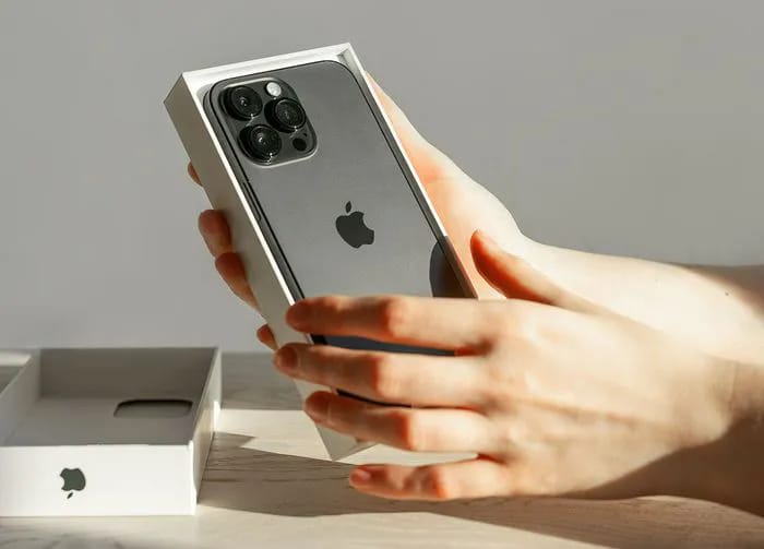 unboxing-new-iphone