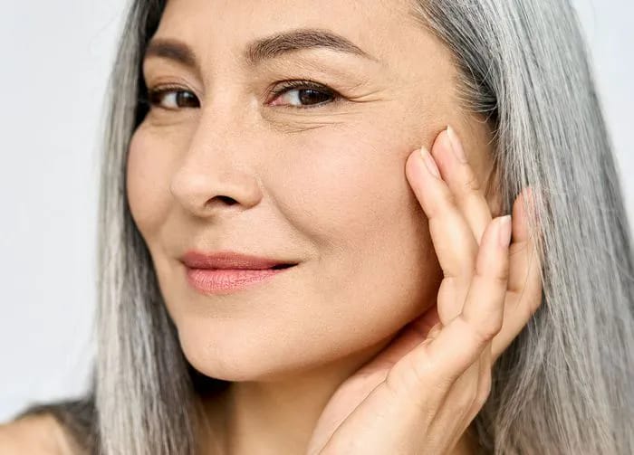 older-woman-natural-makeup