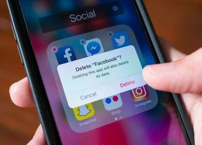 deleting-facebook-app