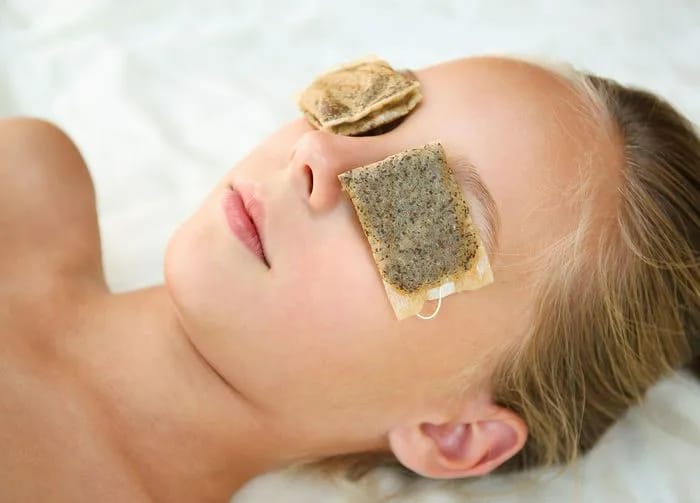 woman-tea-bags