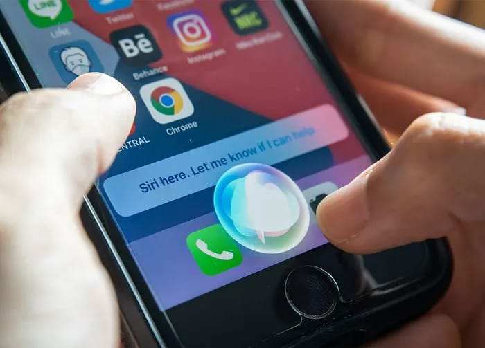 siri-using-microphone