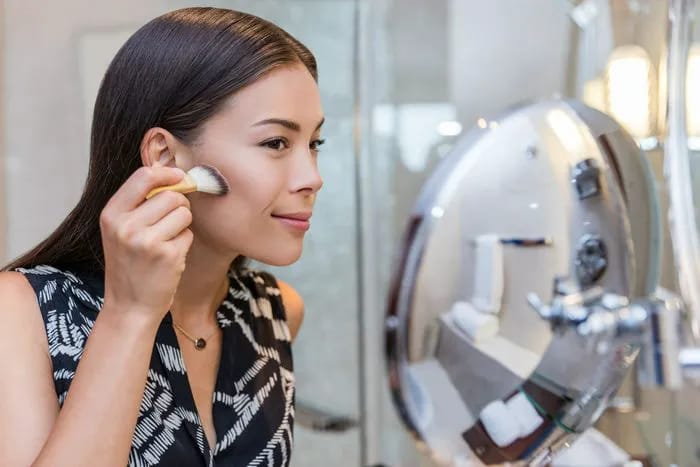 Lifestyle habits impacting collagen production and skin health