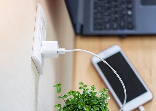 charging-smartphone-wall
