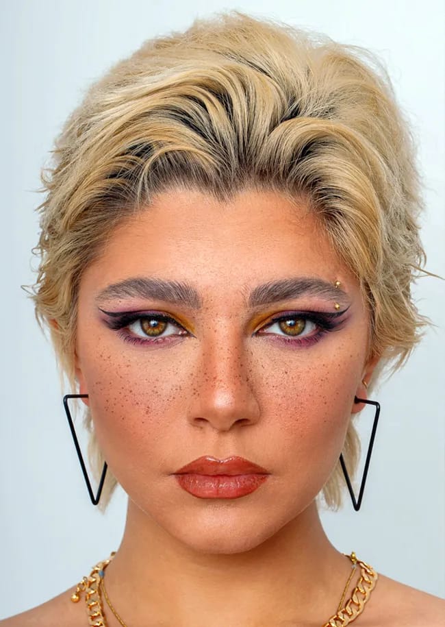 woman-shaggy-pixie