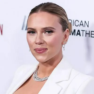 Scarlett Johansson at the 35th Annual American Cinematheque Awards