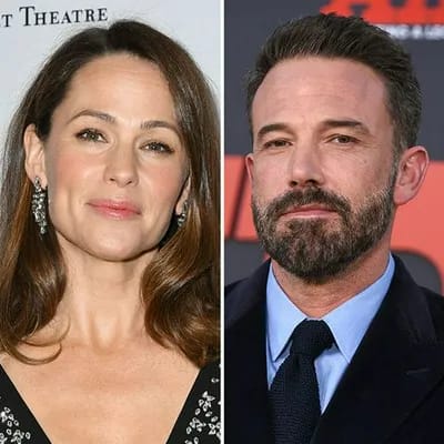 Jennifer Garner with Ben Affleck at a public event