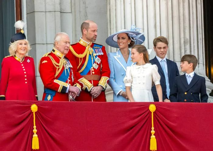 Royal family Buckingham Palace balcony Trooping the color