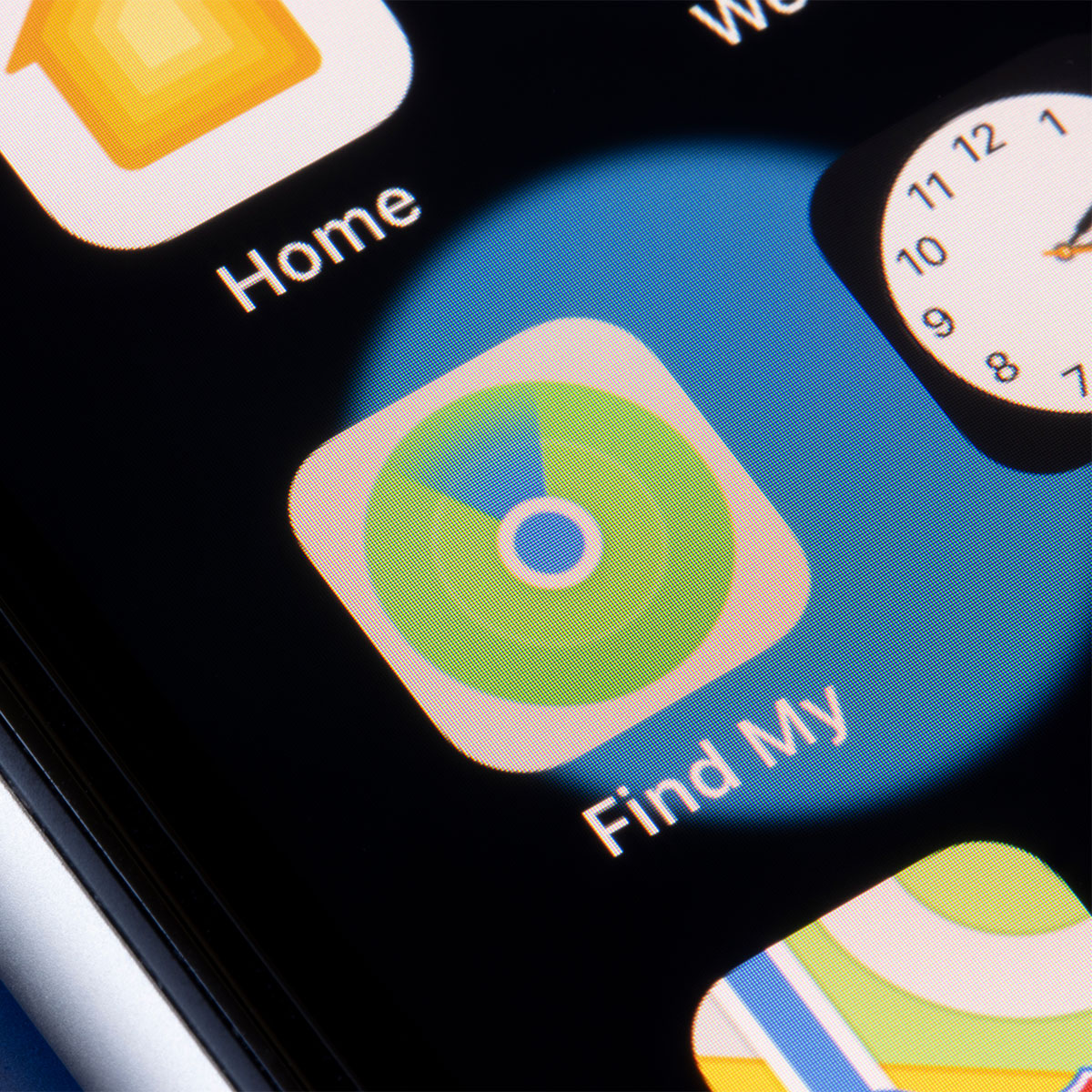 15 Scary Signs Someone Is Tracking Your iPhone And How To Stop It...