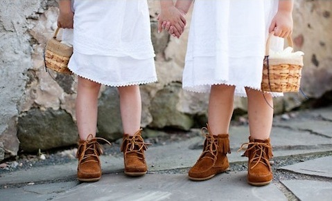 minnetonka moccasins kids