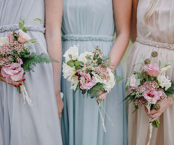 Choosing Someone Who Doesn't Know You Well choosing maid of honor mistakes