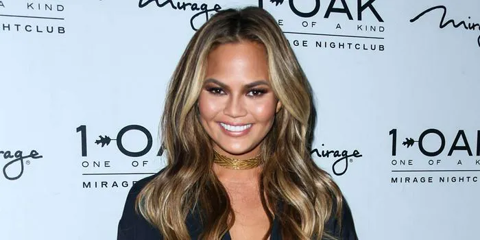 Chrissy_Teigen Image from SHEfinds