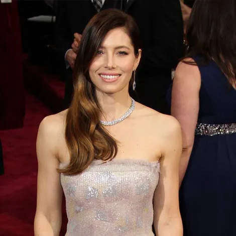 "Jessica Biel's 18-carat engagement ring"
