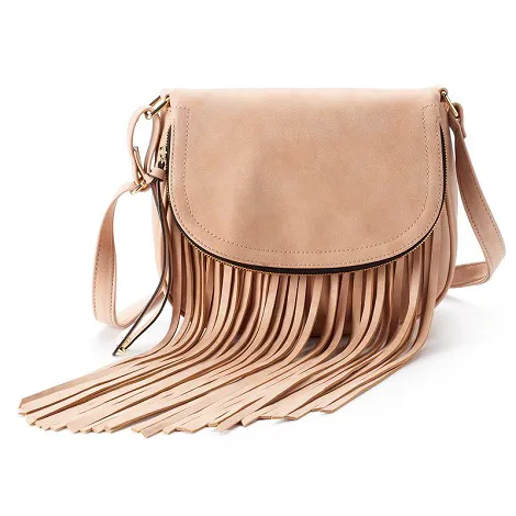 Light pink handbag perfect for spring.