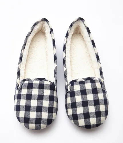 Gingham faux shearling slippers for cozy comfort.
