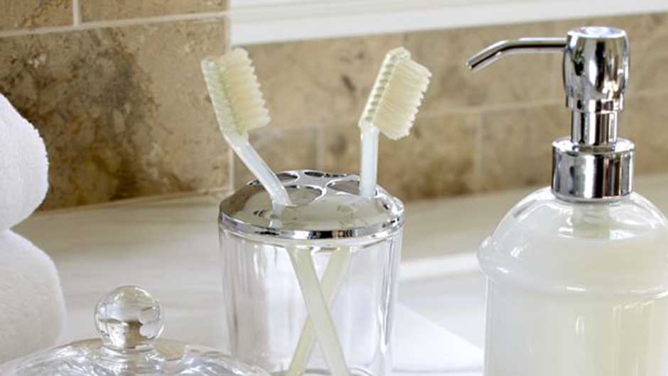 How To Store Your Toothbrush SHEfinds