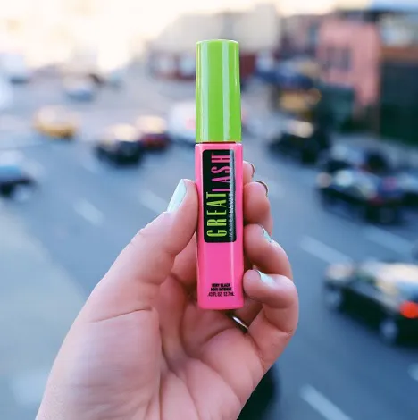 Great Lash mascara highlighting full and voluminous eyelashes.