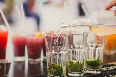 A Cash Bar Image from SHEfinds