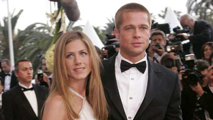 Jennifer Aniston & Brad Pitt Image from SHEfinds