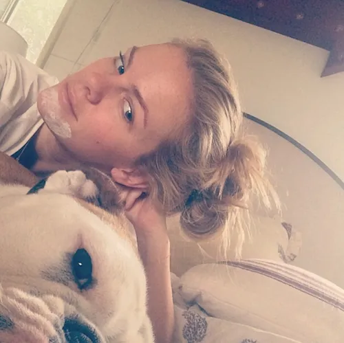 brooklynd Brooklyn Decker's effortless beauty and style tips.