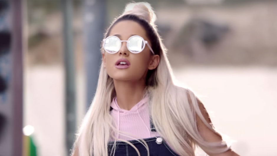 Ariana Grande platinum hair