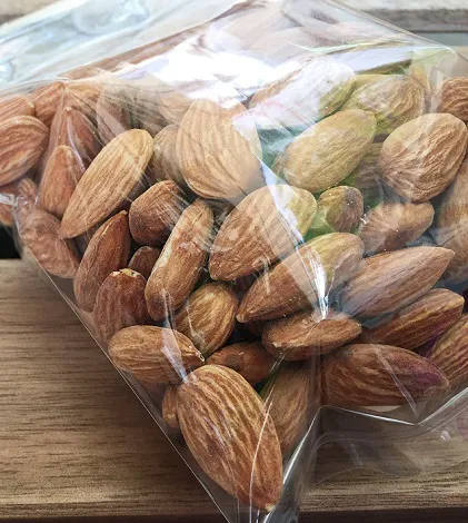 Snacks. Stylish celebrity attending a high-profile event.
