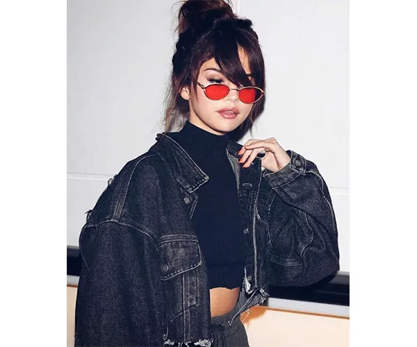 selena gomez red sunglasses