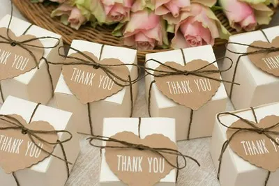 The Favors Image from SHEfinds