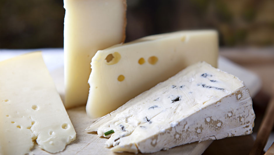 The One Cheese You Should Eat For Weight Loss, According To Dietitians