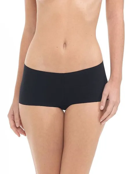 Classic commando cotton boy short in versatile design