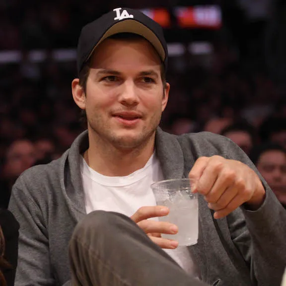 ashton kutcher mila kunis