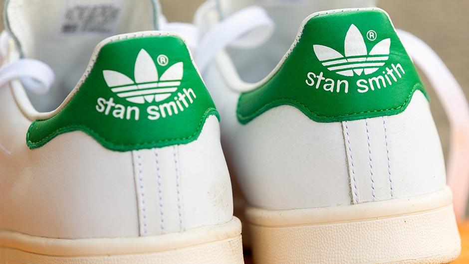 Skabelse laver mad anklageren How To Clean Your Stan Smiths To Make Them Look Brand New - SHEfinds