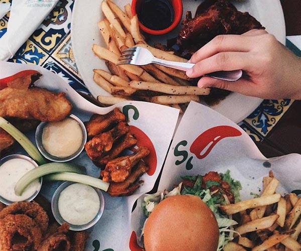 The One Thing Customers Say That Chili’s Employees Can’t Stand SHEfinds