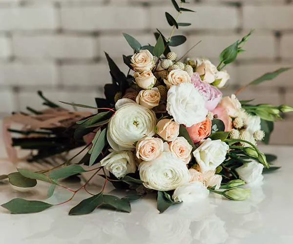 bouquet of wedding flowers