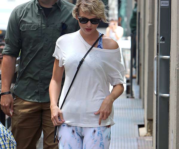 taylor swift camel toe