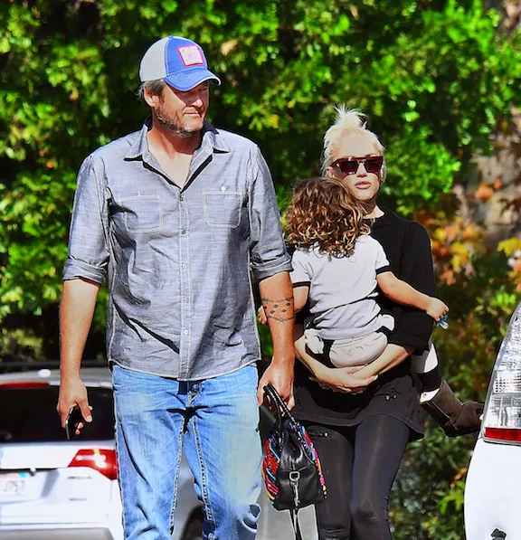 blake shelton gwen stefani pregnant
