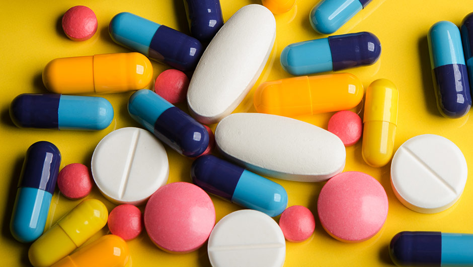 4 Natural Supplements Derms Swear By For Stronger Hair, Skin & Nails