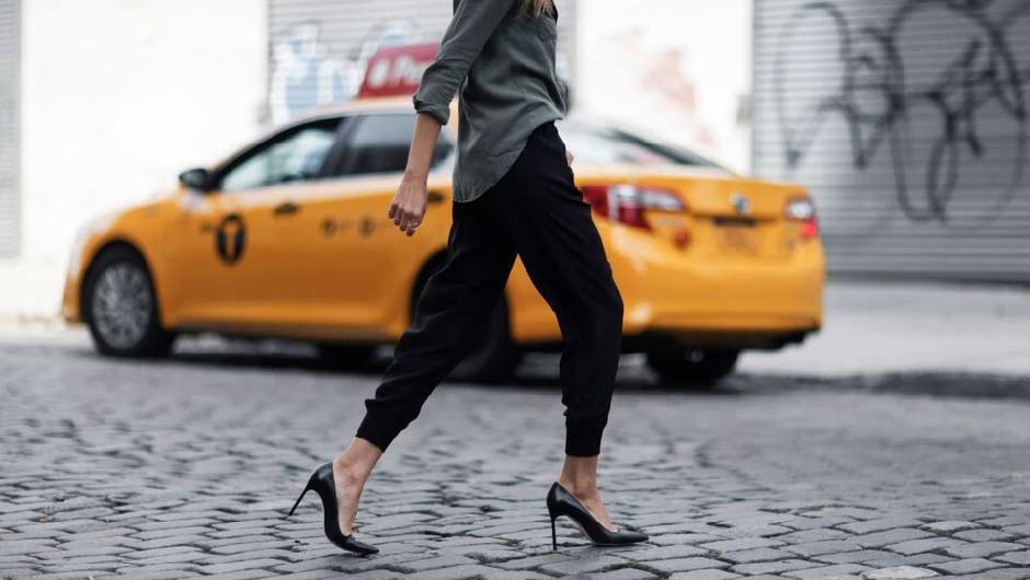 Can’t Figure Out What To Wear With Joggers? These Outfit Ideas Will ...
