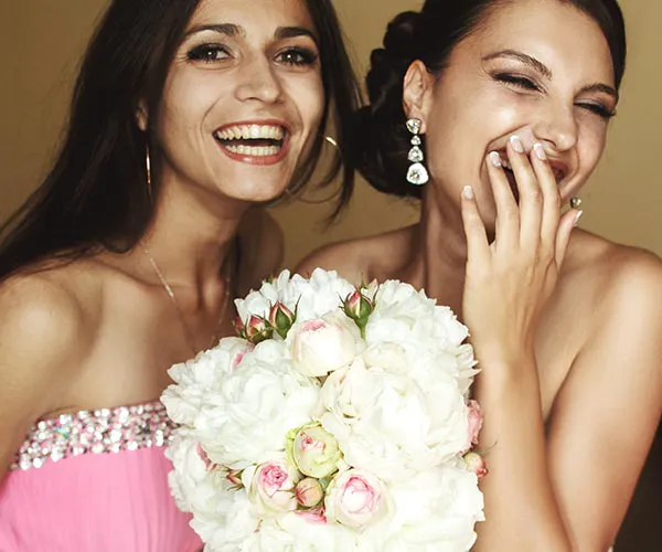 Bustling The Bride's Dress maid of honor