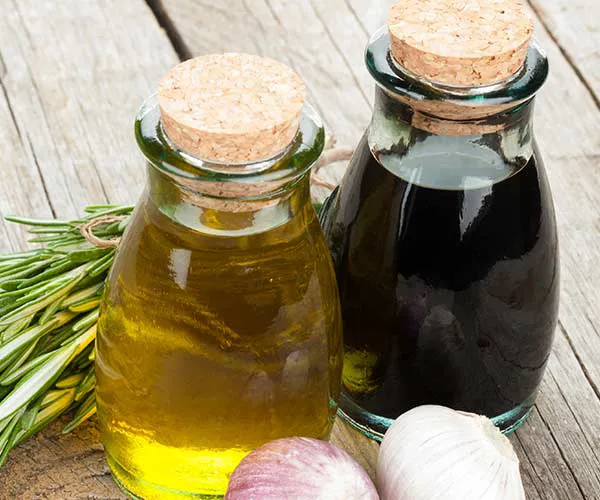 Make Your Own Oil And Vinegar Dressing At Home oil and vinegar