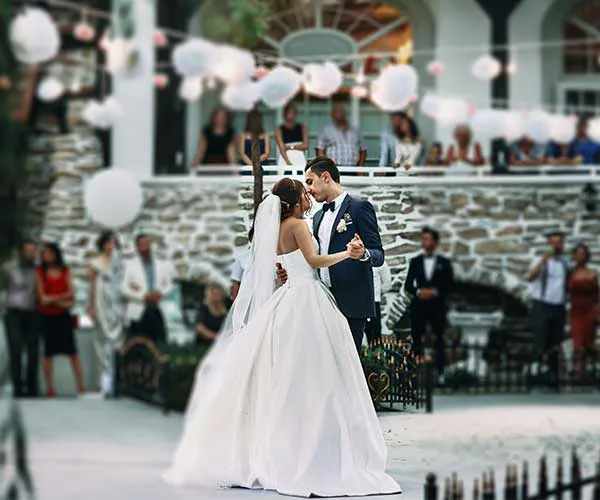 7. Where Can Your Vendors Set Up? outdoor wedding