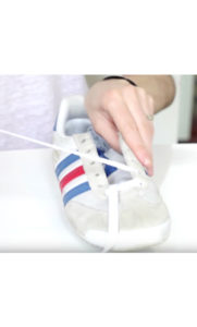HACK: Here's How To Bar Lace Your Sneakers (Vans, Stan Smiths, And More) - SHEfinds HACK: Here's How To Bar Lace Your Sneakers (Vans, Stan Smiths, And More) - SHEfinds