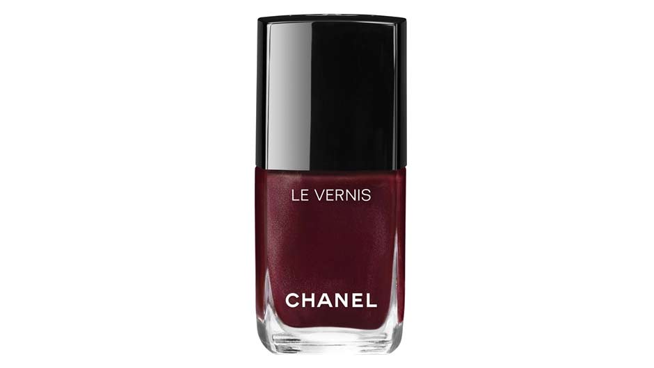 chanel wine red nail polish