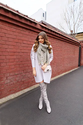 Fashion blogger Larisacostea showcasing her unique style.