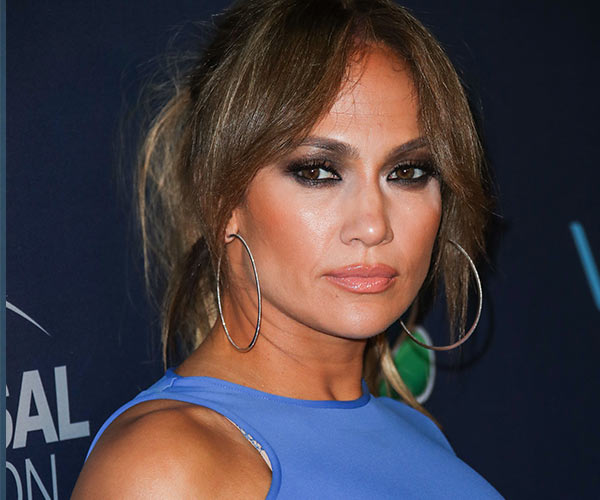 jennifer lopez curtain bangs