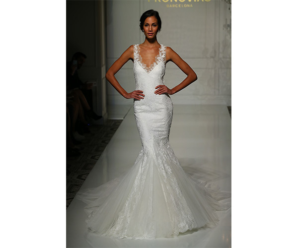 Form-Fitting Dresses Form-fitting